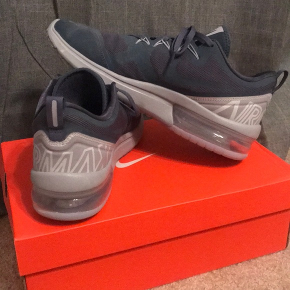 Nike Air Max - Picture 2 of 6